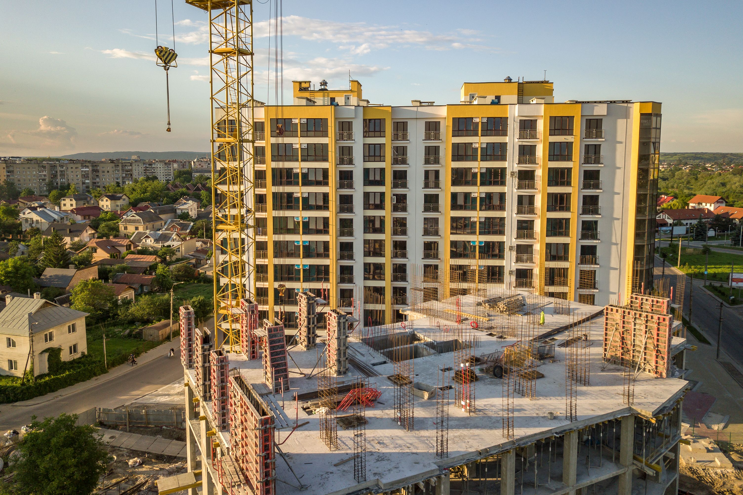 apartment-or-office-tall-building-under-constructi-2024-12-06-18-19-58-utc.jpg